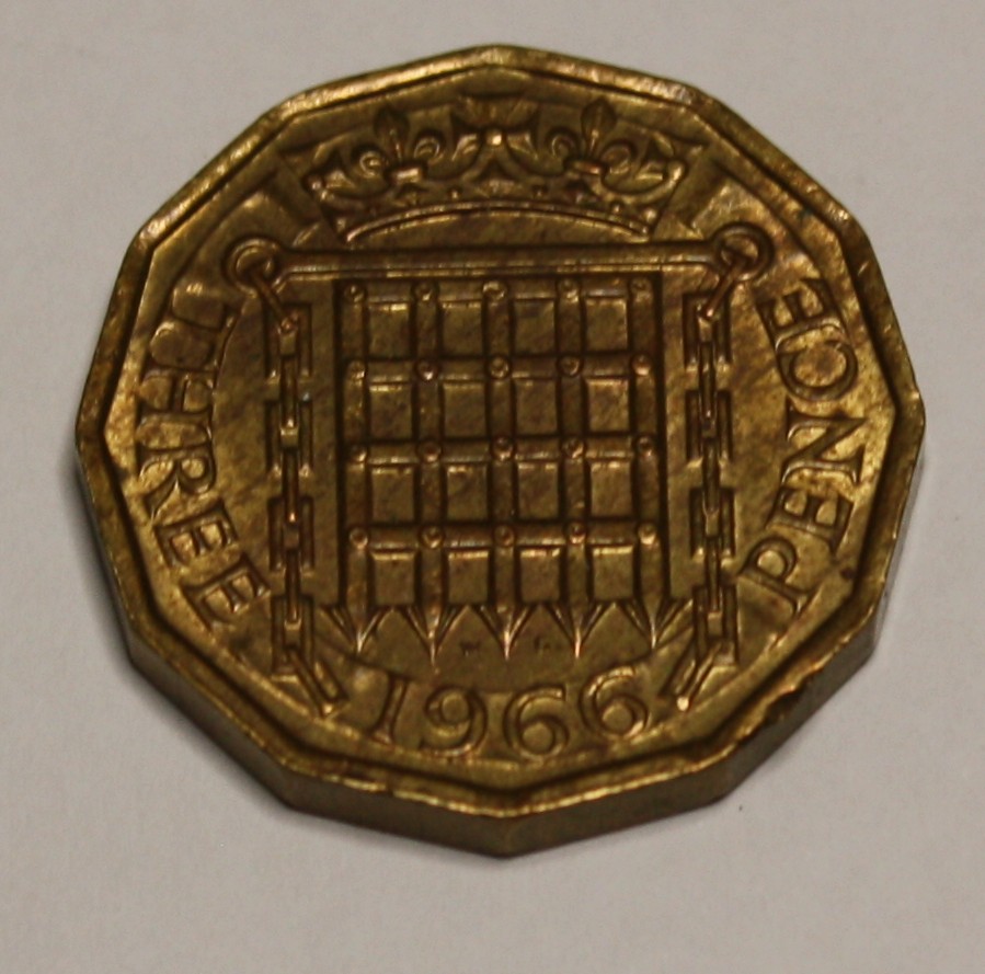 Three-pence-1966-UK-AllFindsComPL-4 Three Pence 1966 – brytyjska moneta pre-decimal