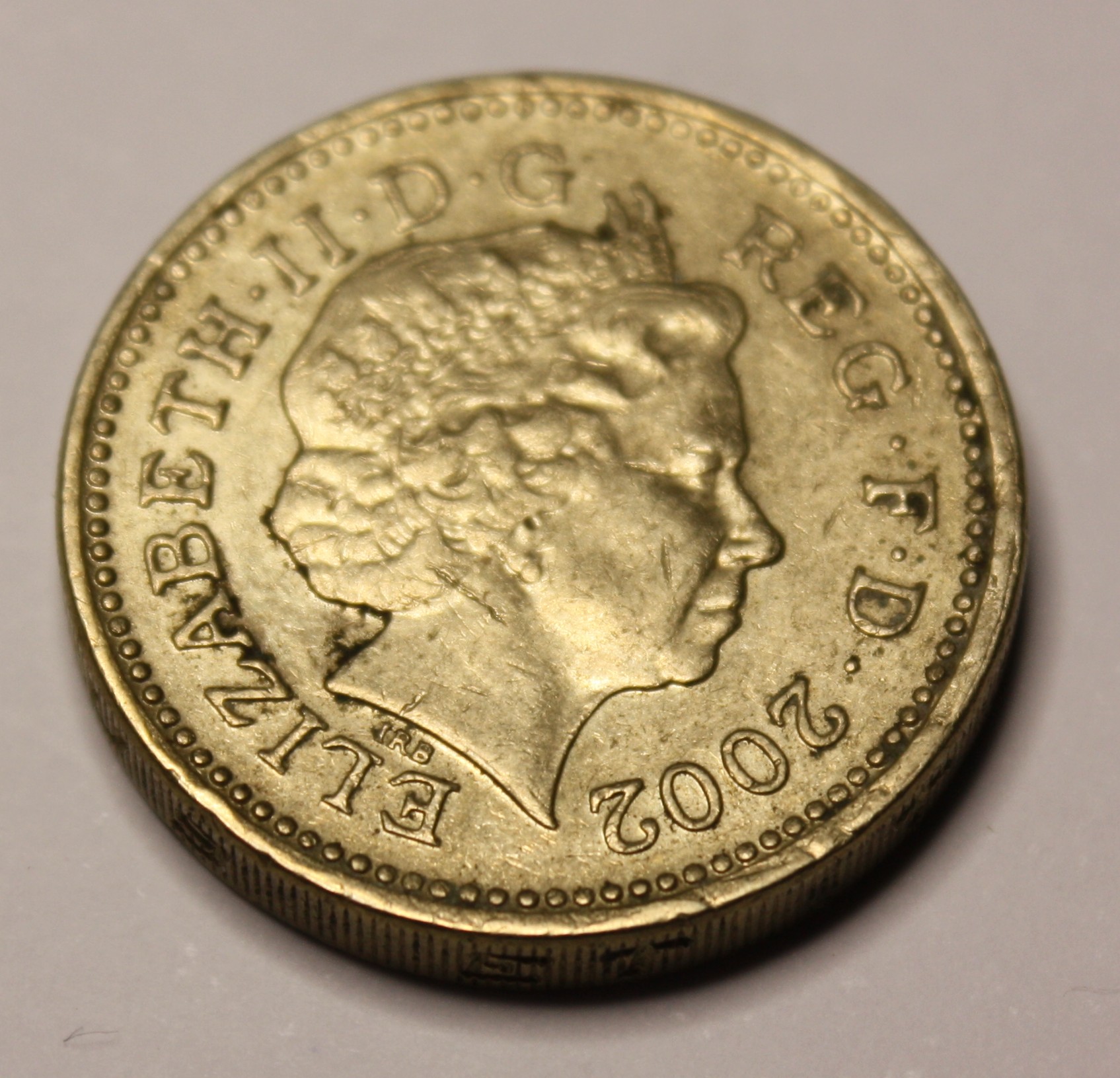 One Pound 2002 – nowe milenium