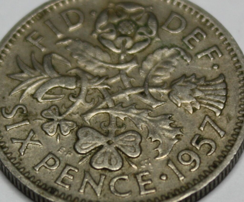 six-pence-1957-all-finds-com-pl-3-1024x847 Sixpence 1957 – ile warta jest moneta?