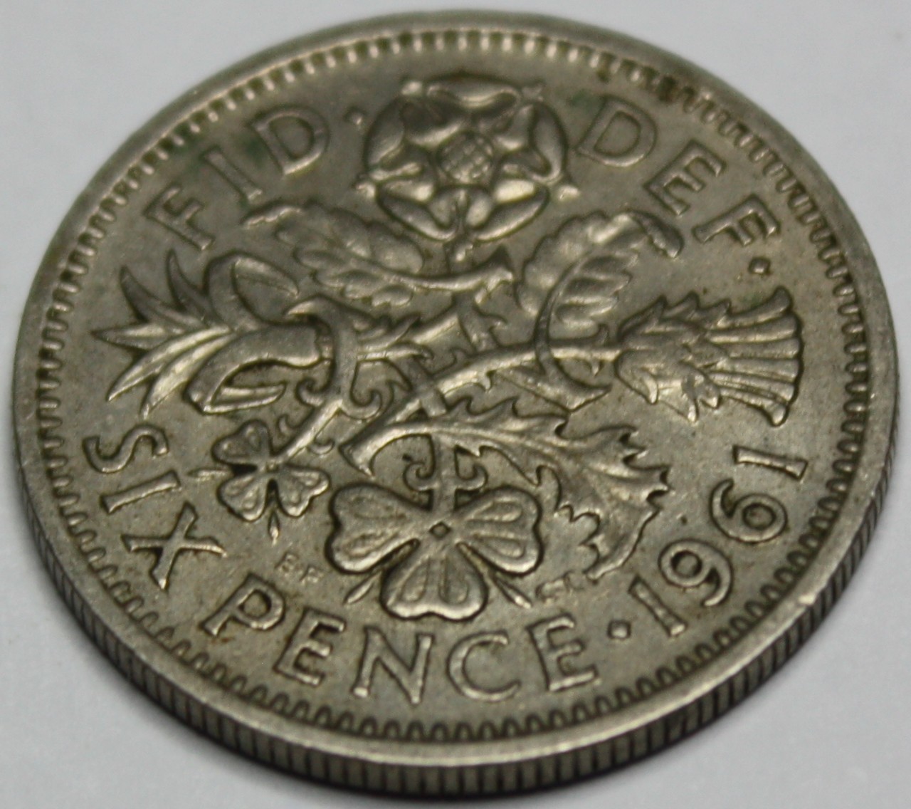 SixPence 1961 – brytyjska moneta obiegowa z epoki Elżbiety II