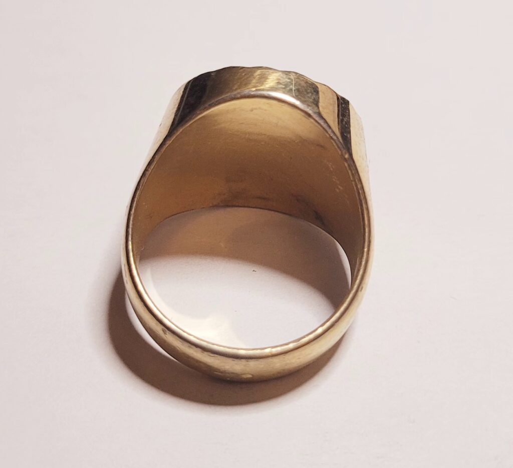 Pierscien-z-moneta-Krolowej-Wiktorii-Suweren-zloto-2-1024x934 Pierścień z monetą „Królowa Wiktoria”